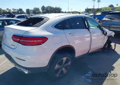 2017 Mercedes-Benz Glc 300 Coupe 4Matic z USA, uszkodzony, nr VIN WDC0J4KB9HF290292